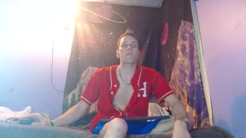 cguffey2284 online show from January 2, 4:41 am