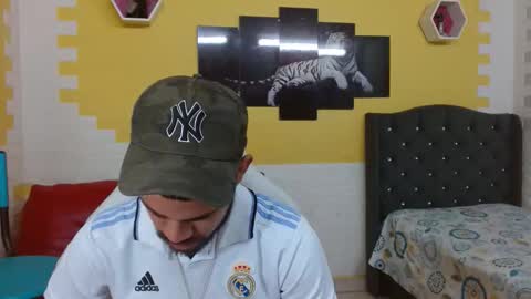 chacorta_ online show from March 17, 1:36 pm