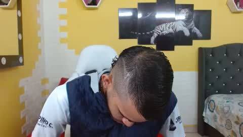 chacorta_ online show from April 1, 12:39 pm