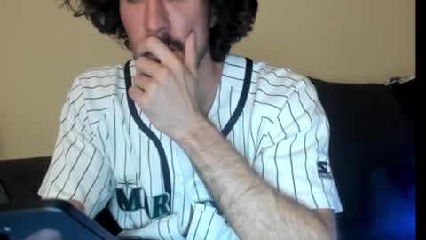 Snapshot of chadpowerz chatting on October 18, 12:57 am Lydong online show from October 18, 12:57 am