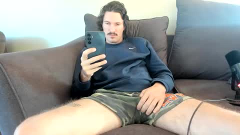 Snapshot of chadpowerz chatting on October 29, 7:59 pm Lydong online show from October 29, 7:59 pm