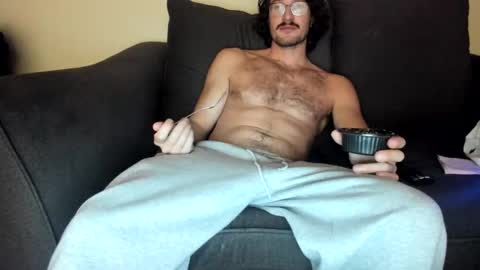 Snapshot of chadpowerz chatting on November 21, 6:23 am Lydong online show from November 21, 6:23 am