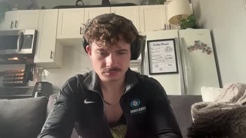 ChadTitan online show from April 17, 6:33 pm