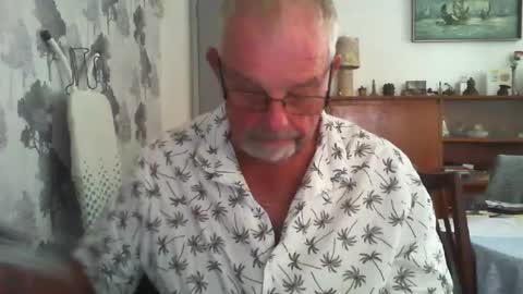 Snapshot of champers37 chatting on July 2, 12:55 pm Champers online show from July 2, 12:55 pm
