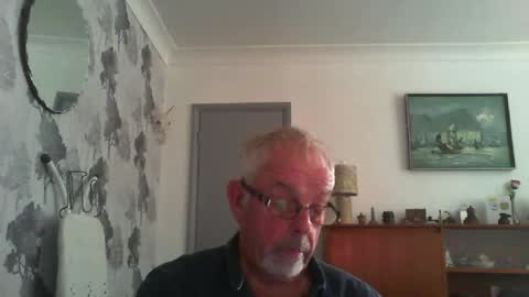 Snapshot of champers37 chatting on July 7, 9:35 am Champers online show from July 7, 9:35 am