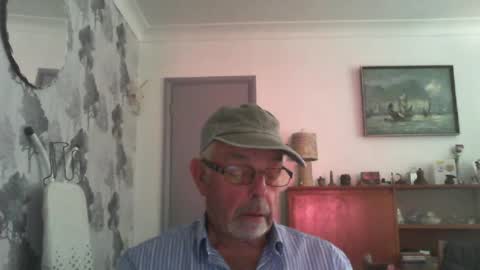 Snapshot of champers37 chatting on July 16, 8:53 am Champers online show from July 16, 8:53 am