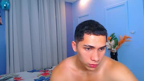 Snapshot of champion_doll chatting on February 3, 2:55 pm aurora and lian online show from February 3, 2:55 pm