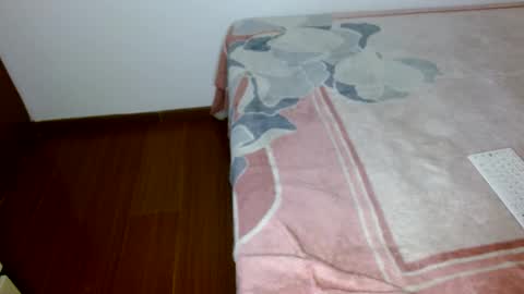 Snapshot of chanell_parisi chatting on February 21, 1:55 pm chanell online show from February 21, 1:55 pm