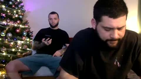 Snapshot of change340 chatting on December 8, 1:13 am TATS AND TANNED online show from December 8, 1:13 am