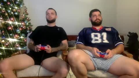 Snapshot of change340 chatting on December 21, 10:30 pm TATS AND TANNED online show from December 21, 10:30 pm