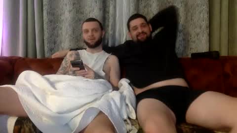 Snapshot of change340 chatting on February 6, 2:11 am TATS AND TANNED online show from February 6, 2:11 am