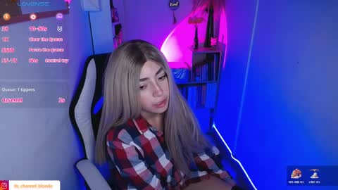 channel_blonde_a online show from April 8, 12:21 am