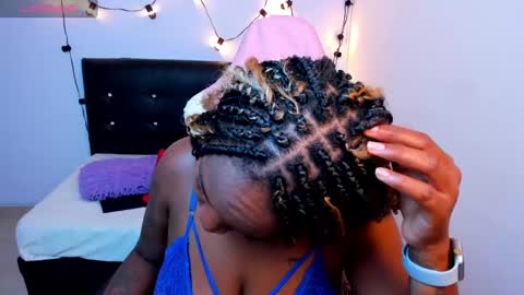 Snapshot of channel_brunette chatting on January 20, 9:43 pm Chanel online show from January 20, 9:43 pm