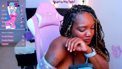 Snapshot of channel_brunette chatting on January 24, 9:05 pm Chanel online show from January 24, 9:05 pm