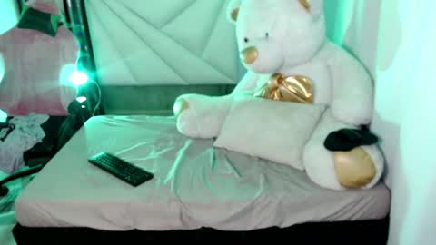 Snapshot of channel_exotic chatting on May 3, 3:12 am CHANNEL online show from May 3, 3:12 am