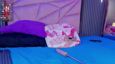 Snapshot of channel_guss chatting on November 8, 8:18 pm Channel Guss online show from November 8, 8:18 pm