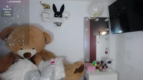 Isabella online show from March 24, 10:31 am