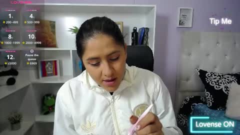 Snapshot of chantal_adams0 chatting on June 17, 1:12 pm chantal online show from June 17, 1:12 pm