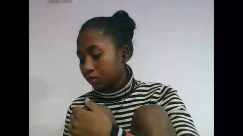 Snapshot of chantale483461 chatting on June 10, 6:18 pm chantale483461 online show from June 10, 6:18 pm