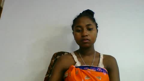 Snapshot of chantale483461 chatting on June 16, 6:10 pm chantale483461 online show from June 16, 6:10 pm