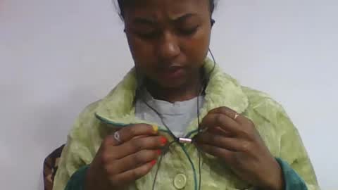 Snapshot of chantale483461 chatting on July 3, 6:09 am chantale483461 online show from July 3, 6:09 am