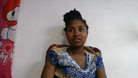 Snapshot of chantale483461 chatting on July 12, 4:42 pm chantale483461 online show from July 12, 4:42 pm