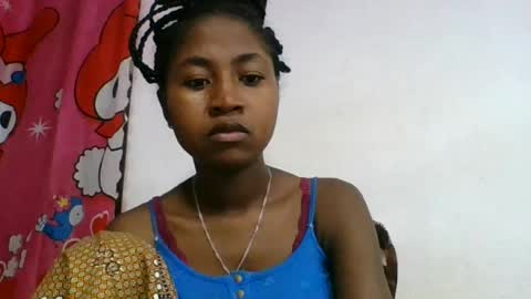 Snapshot of chantale483461 chatting on July 13, 4:48 am chantale483461 online show from July 13, 4:48 am