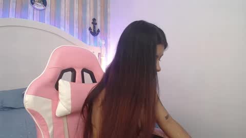  chantalpetit  online show from September 15, 7:03 pm