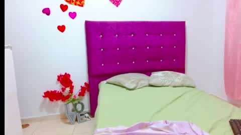 Snapshot of chantalsemenova2023 chatting on February 2, 9:51 am chantal sweety and horny latina for u online show from February 2, 9:51 am