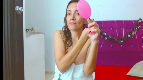 Snapshot of chantalsemenova2023 chatting on November 7, 3:56 pm chantal sweety and horny latina for u online show from November 7, 3:56 pm