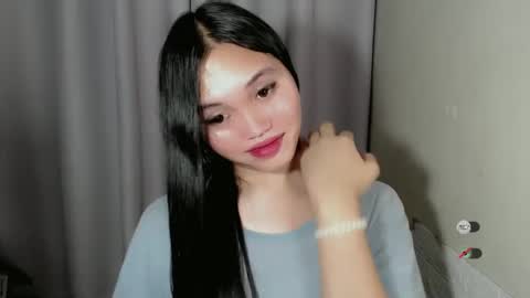 Snapshot of chantelle_fuckdoll chatting on December 10, 1:00 am CHANTELLE online show from December 10, 1:00 am