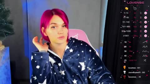 Snapshot of chaoka_ chatting on December 5, 7:27 am Suzanna Snow online show from December 5, 7:27 am