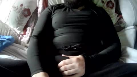 Snapshot of chaosguy33 chatting on December 1, 2:44 pm Guy online show from December 1, 2:44 pm