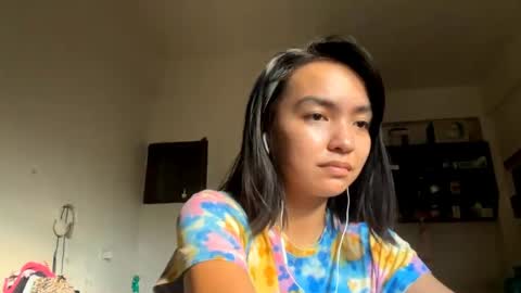 Elly online show from April 14, 8:20 am