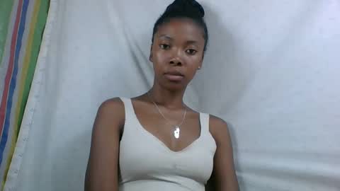 chariola0101 online show from February 2, 11:19 am