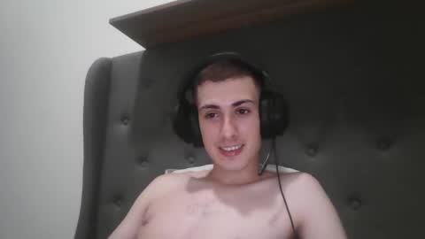 Snapshot of charismaticcharm chatting on January 17, 11:59 am charismaticcharm online show from January 17, 11:59 am