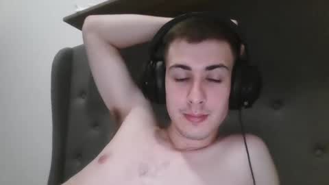 Snapshot of charismaticcharm chatting on January 20, 8:30 am charismaticcharm online show from January 20, 8:30 am