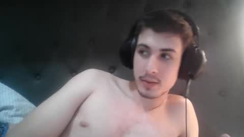 Snapshot of charismaticcharm chatting on February 17, 9:24 am charismaticcharm online show from February 17, 9:24 am