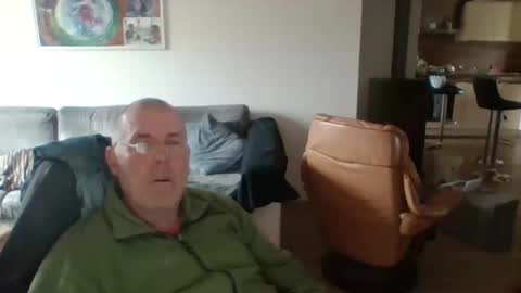 charles6064 online show from February 18, 11:44 am