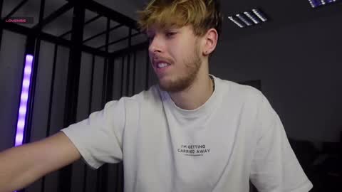 CHARLES SINS online show from February 1, 5:26 pm