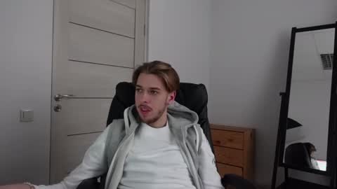 CHARLES SINS online show from March 2, 2:00 pm