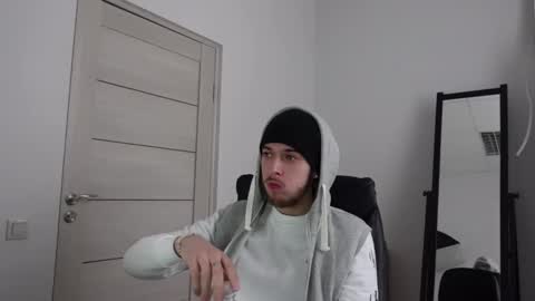 CHARLES SINS online show from March 3, 1:42 pm