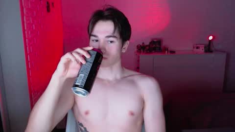 Snapshot of charleshanson69 chatting on January 5, 10:46 pm charleshanson69 online show from January 5, 10:46 pm