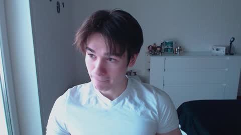 Snapshot of charleshanson69 chatting on January 13, 10:20 am charleshanson69 online show from January 13, 10:20 am