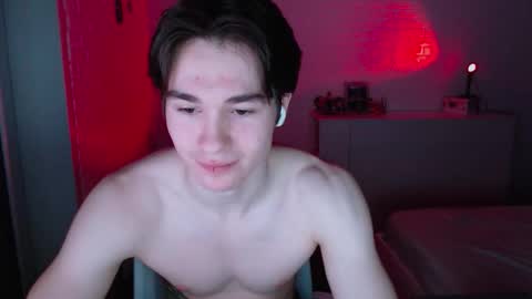 Snapshot of charleshanson69 chatting on January 31, 7:11 pm charleshanson69 online show from January 31, 7:11 pm