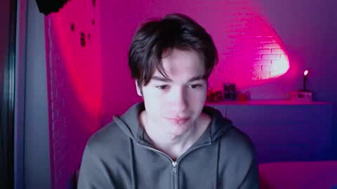 Snapshot of charleshanson69 chatting on February 1, 1:42 pm charleshanson69 online show from February 1, 1:42 pm