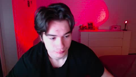 Snapshot of charleshanson69 chatting on February 9, 4:00 pm charleshanson69 online show from February 9, 4:00 pm