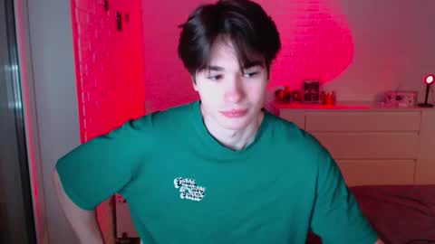 Snapshot of charleshanson69 chatting on February 17, 2:35 pm charleshanson69 online show from February 17, 2:35 pm