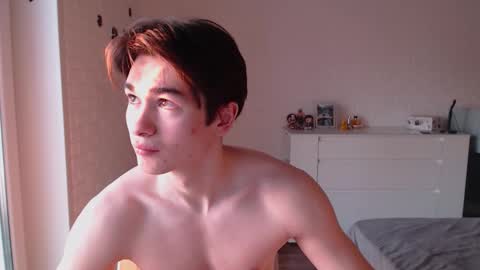 Snapshot of charleshanson69 chatting on February 22, 12:58 pm charleshanson69 online show from February 22, 12:58 pm