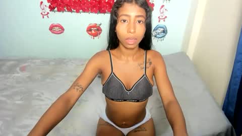 Snapshot of charley_hot chatting on October 23, 6:17 pm charley_hot online show from October 23, 6:17 pm